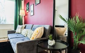 Free Parking, 1 Bedroom Apartment Close To Heathrow